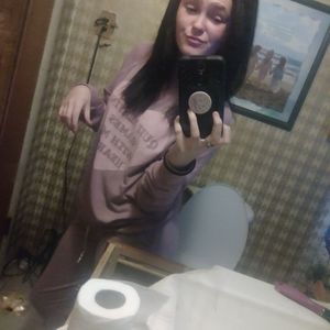 Meet your Posher, Adrianna